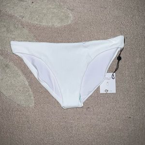 Skatie Cheryl bikini bottom in honeymoon